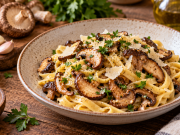 Shiitake těstoviny s česnekem: rychlý recept z pár surovin
